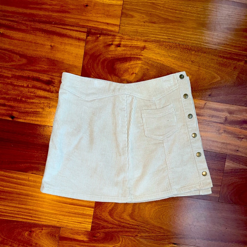 Cream skirt with buttons!